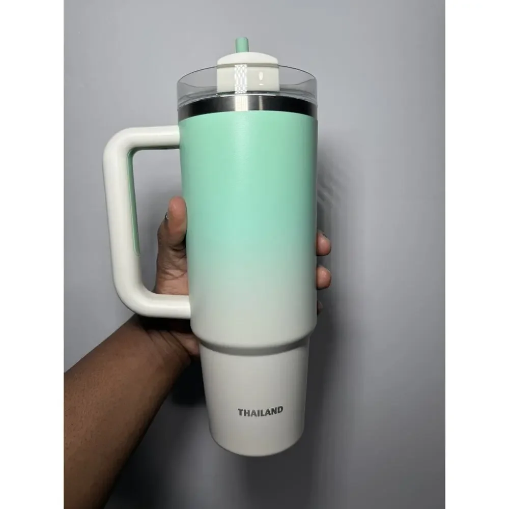 Stanley X Starbucks Thailand MINT GREEN AND GOLD STARS 30oz Tumbler BNWT RARE!